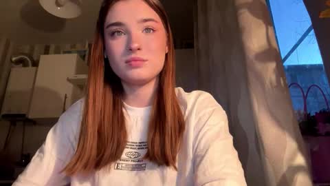 Ola my name is Lissa  Lets hit 10 Thumbs Up together   online show from March 2026 03:17:01 PM