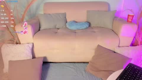 Kim Thompson online show from February 2025 05:04:01 PM