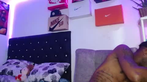 Snapshot of kiing_black chatting on February 2025 05:55:01 AM Kiing Black online show from February 2025 05:55:01 AM