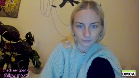 Kiki online show from November 2025 07:25:01 PM