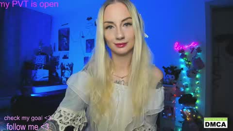 Kiki online show from May 2026 10:37:02 PM