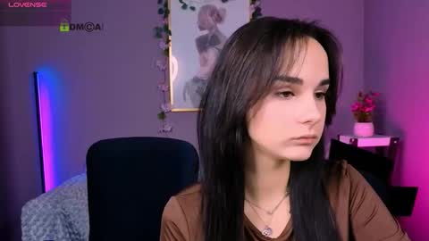 Kira online show from October 2025 07:14:02 PM