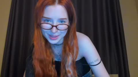 kikiku34 online show from May 2026 12:19:02 AM
