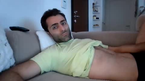 kikkus01 online show from May 2026 04:33:01 PM