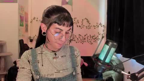 Snapshot of kila_moonlight444 chatting on June 2026 05:13:02 PM Bella online show from June 2026 05:13:02 PM