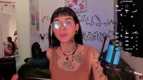 Snapshot of kila_moonlight444 chatting on June 2026 04:32:02 AM Bella online show from June 2026 04:32:02 AM