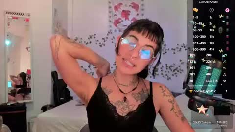 Snapshot of kila_moonlight444 chatting on June 2026 10:19:02 PM Bella online show from June 2026 10:19:02 PM