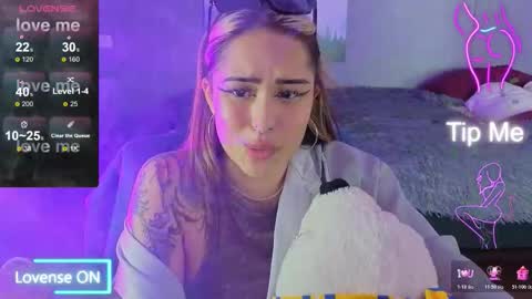 Kim online show from October 2025 05:26:02 PM