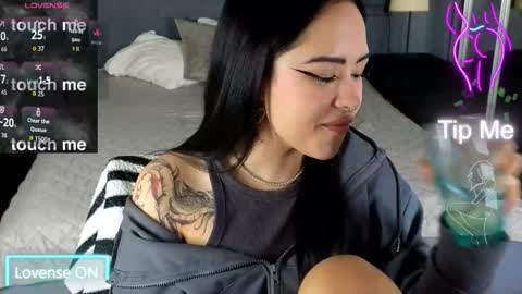 Kim online show from December 2025 05:16:01 AM