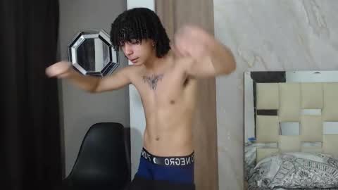 Snapshot of kim_curly_ chatting on February 2026 02:23:01 PM KIM online show from February 2026 02:23:01 PM