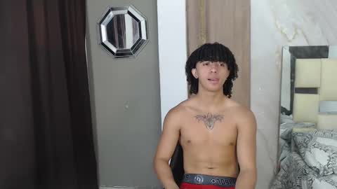 Snapshot of kim_curly_ chatting on February 2026 03:18:02 PM KIM online show from February 2026 03:18:02 PM