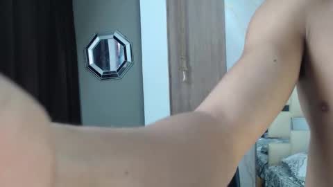 Snapshot of kim_curly_ chatting on February 2026 01:20:01 PM KIM online show from February 2026 01:20:01 PM