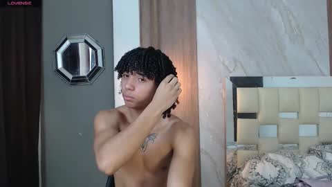 Snapshot of kim_curly_ chatting on March 2026 01:02:01 PM KIM online show from March 2026 01:02:01 PM