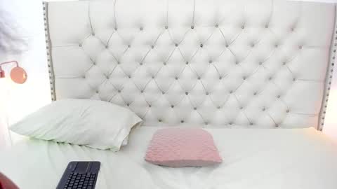 Snapshot of kim_eli chatting on January 2025 08:11:02 PM kim_eli online show from January 2025 08:11:02 PM