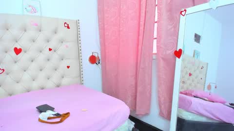 Snapshot of kim_eli chatting on February 2025 08:05:01 PM kim_eli online show from February 2025 08:05:01 PM