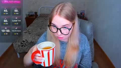 Snapshot of kim_girl_next_door chatting on February 2026 10:14:02 AM KIM online show from February 2026 10:14:02 AM