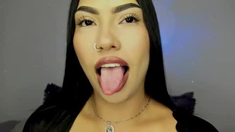 kim_mouth17 online show from May 2026 05:36:01 AM