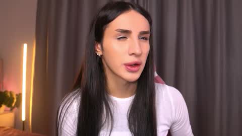 Kim Oberlin online show from November 2025 03:54:01 PM