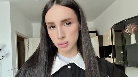 Kim Oberlin online show from February 2026 12:57:02 PM