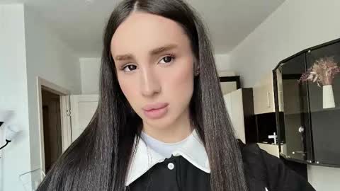 Kim Oberlin online show from February 2026 10:58:01 AM