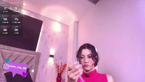Snapshot of kim_ritz chatting on June 2026 08:18:02 PM Kim online show from June 2026 08:18:02 PM