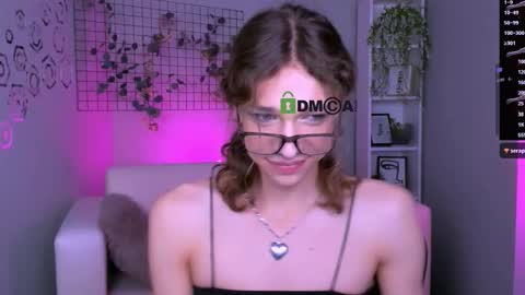 Snapshot of kim_roys chatting on September 2025 12:03:02 AM kim online show from September 2025 12:03:02 AM