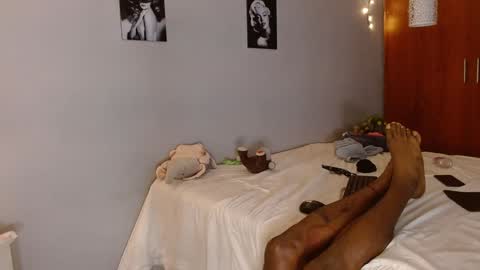 Snapshot of kimandyuk chatting on December 2024 01:43:01 AM Kim  Yuk online show from December 2024 01:43:01 AM