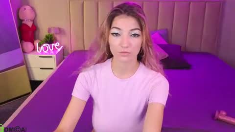 Snapshot of kimberlly_smith chatting on July 2026 11:43:02 PM kimberlly_smith online show from July 2026 11:43:02 PM