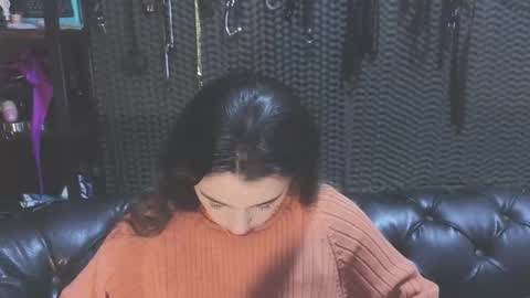  KIMBERLY SWAN  online show from February 2025 04:28:01 PM