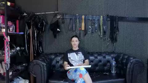  KIMBERLY SWAN  online show from October 2025 05:35:02 PM