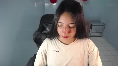 Snapshot of kimberly_thomson_t chatting on February 2025 07:38:01 PM kimberly online show from February 2025 07:38:01 PM