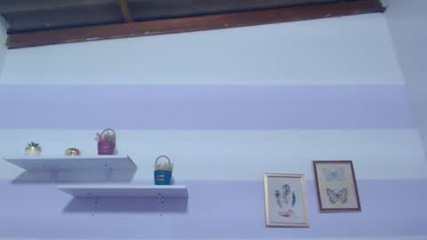 Kim  online show from November 2025 06:52:02 PM