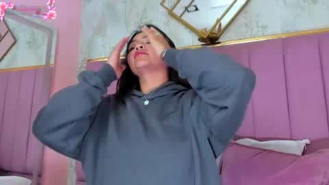  KIM  online show from February 2026 02:40:02 AM