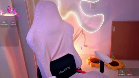 Snapshot of kimflexible_ chatting on June 2026 11:03:02 AM Kim 3 online show from June 2026 11:03:02 AM