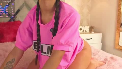 kimhilton online show from November 2025 04:22:02 AM