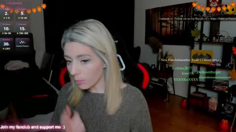 Wolfs Girl online show from November 2025 06:30:02 PM