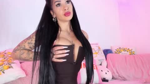 Snapshot of kimkardassiann chatting on May 2026 07:22:01 PM Natalie online show from May 2026 07:22:01 PM