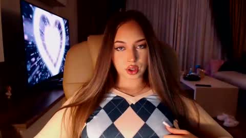 Kim Lee  online show from December 2024 04:09:02 PM