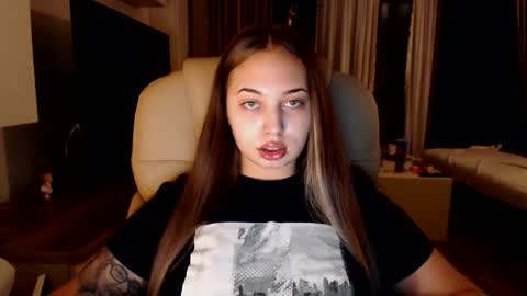 Kim Lee  online show from January 2025 06:14:01 PM