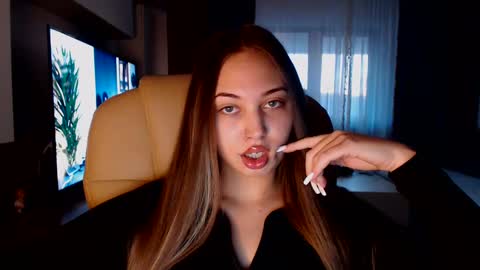 Kim Lee  online show from January 2025 02:30:01 PM