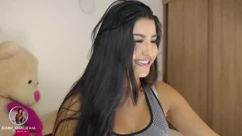 Kim  online show from April 2026 02:14:01 AM