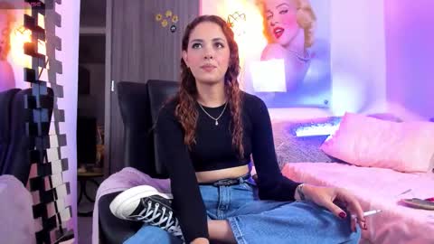 kimmberly_saenz_ online show from December 2025 09:55:02 PM