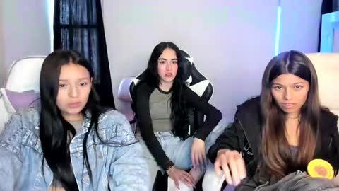 kimmi online show from February 2025 10:37:01 PM