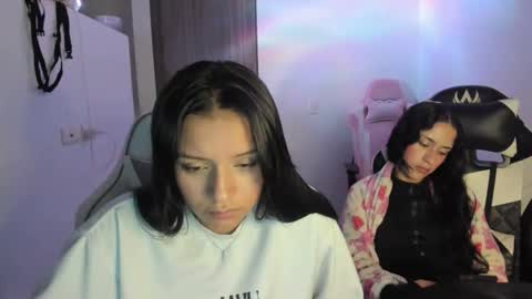 kimmi online show from November 2025 01:17:02 AM