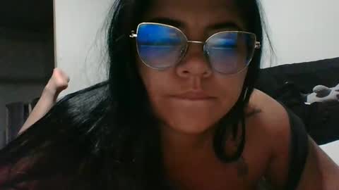 Snapshot of kimmy_kimmy_ chatting on January 2025 01:39:02 AM Kimmy online show from January 2025 01:39:02 AM