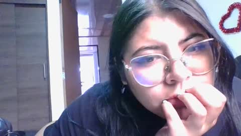 Snapshot of kimmy_kimmy_ chatting on February 2025 05:57:01 PM Kimmy online show from February 2025 05:57:01 PM