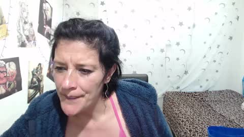 Snapshot of kimmy_sander1 chatting on January 2025 10:45:01 PM Kimmy online show from January 2025 10:45:01 PM