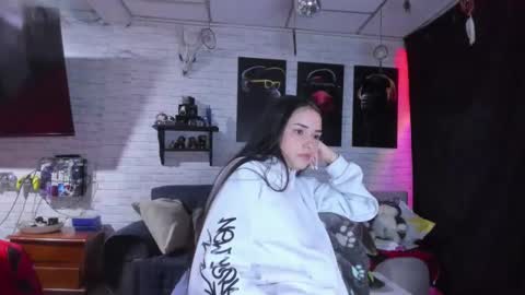 Melany online show from December 2024 02:43:02 AM