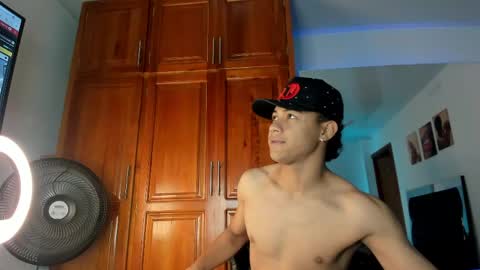 Snapshot of king_ares1 chatting on May 2026 11:06:01 AM king_ares1 online show from May 2026 11:06:01 AM