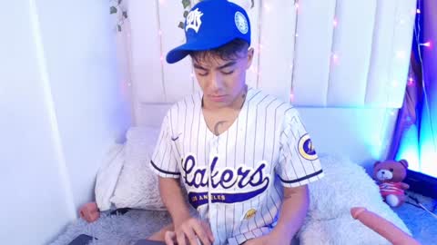 king  help me reach 100 likes online show from January 2025 03:34:02 AM